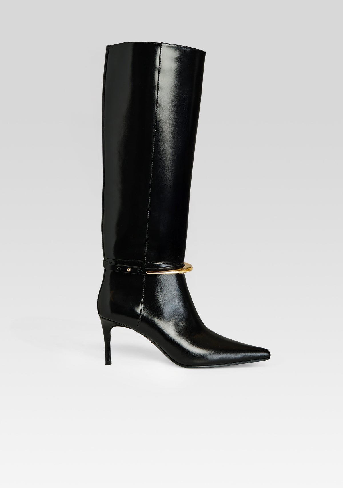 Retrofête Sancia Leather Boot for styling with dresses