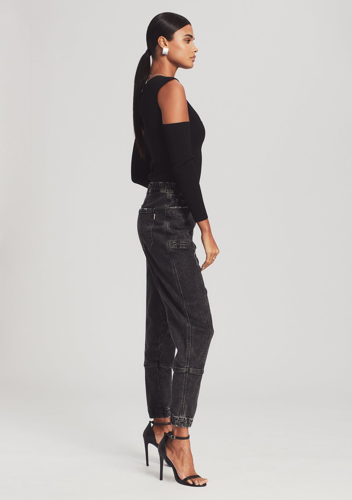 Carter Pant by retrofête in Onyx, product image 4