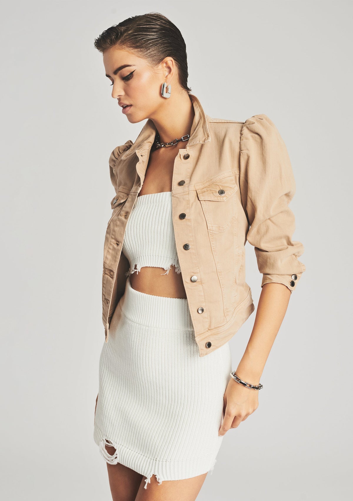 Ada Denim Jacket by retrofête in Camel, product image 3