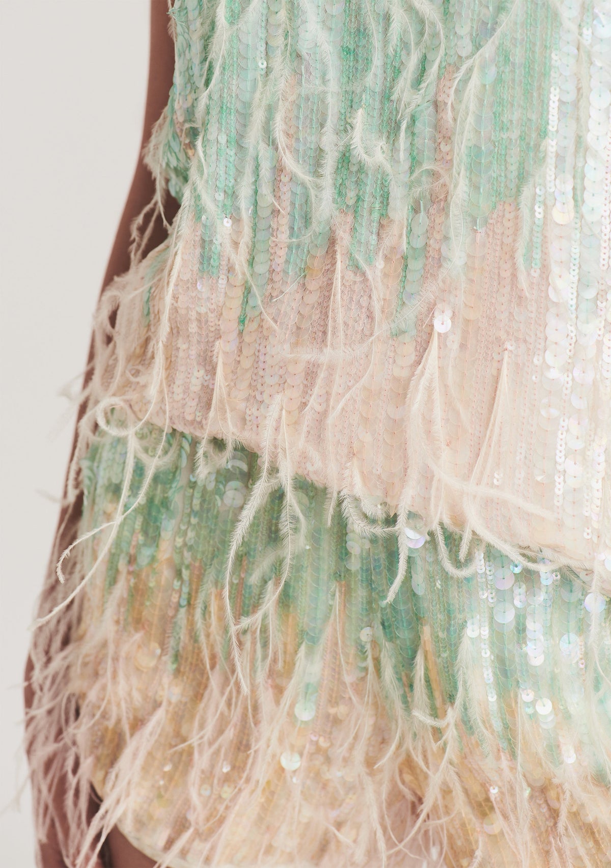 Luzi Top by retrofête in Feather, product image 2