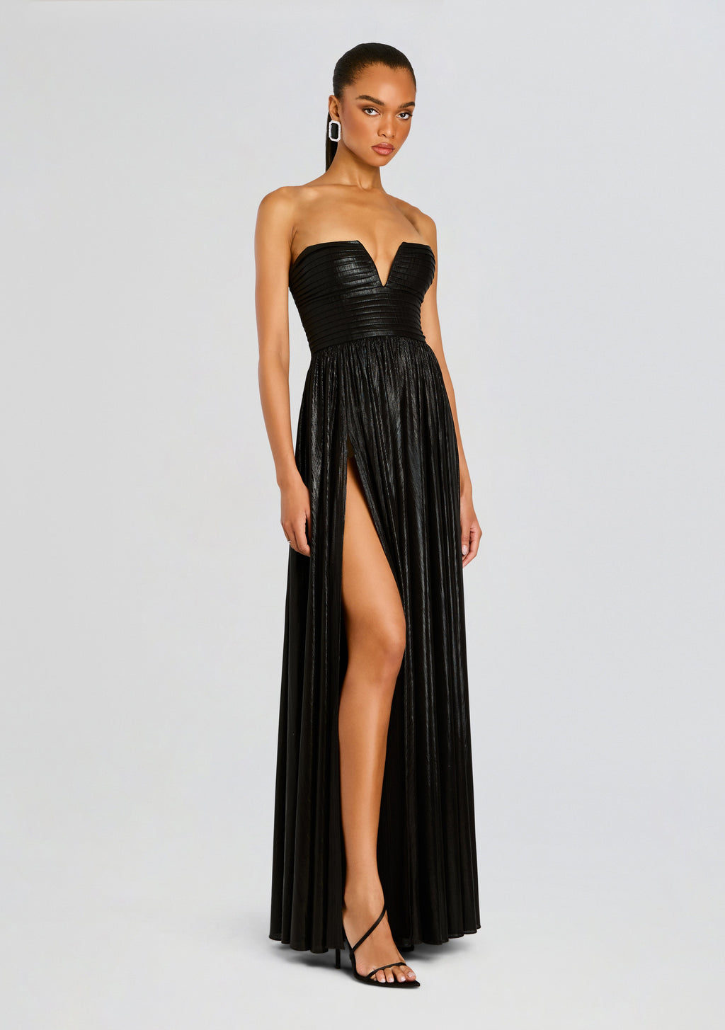 Yvonne Dress by retrofête in Metallic Black, product image 4