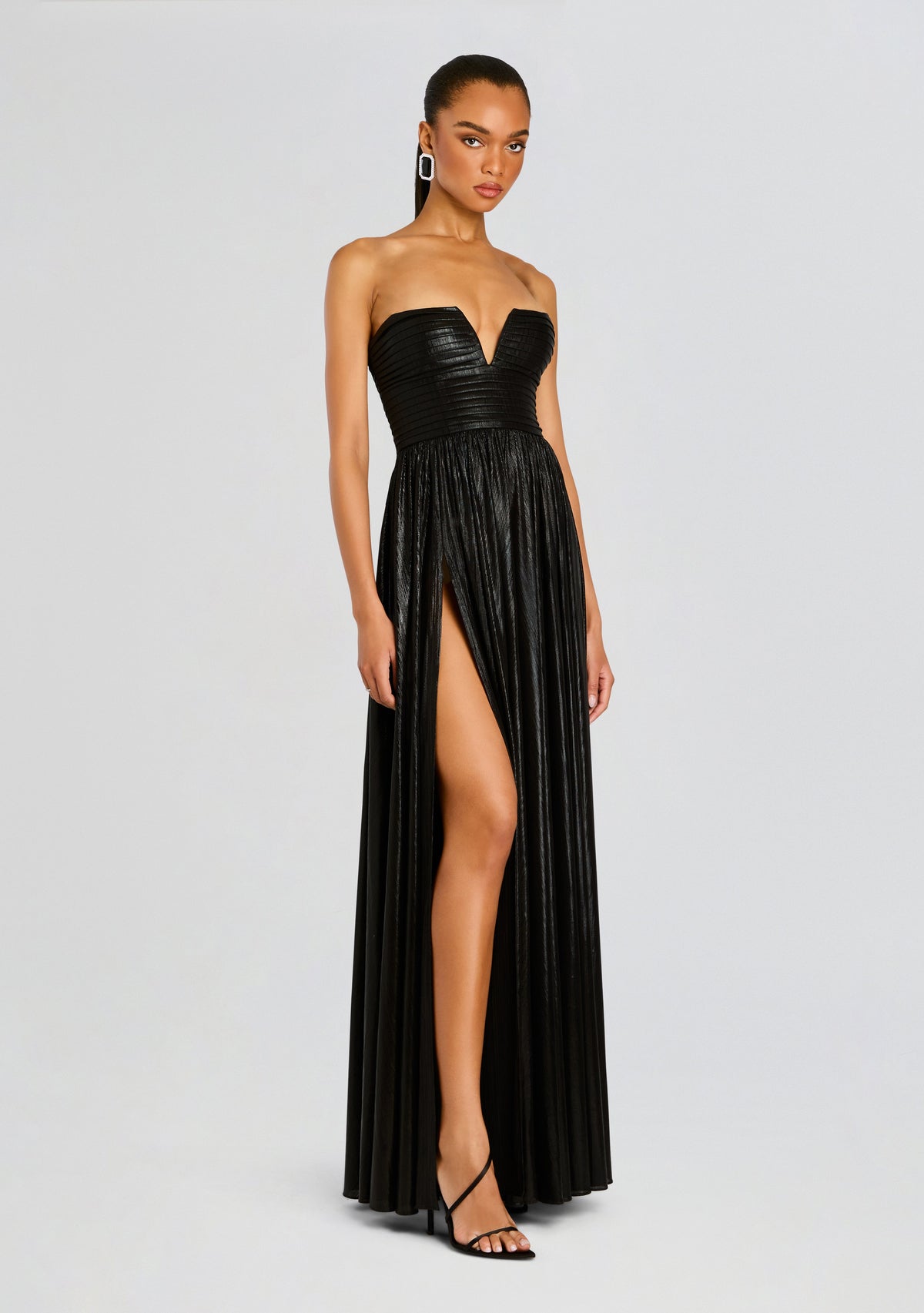 Yvonne Dress by retrofête in Metallic Black, product image 4