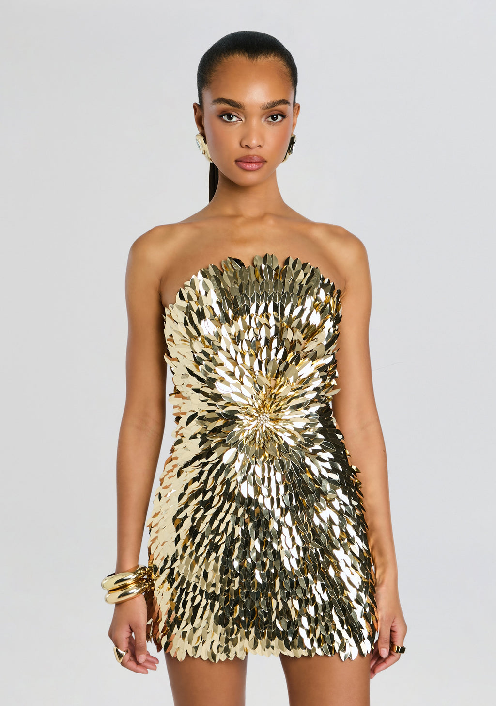 Kariella Embellished Dress by retrofête in Gold, product image 7