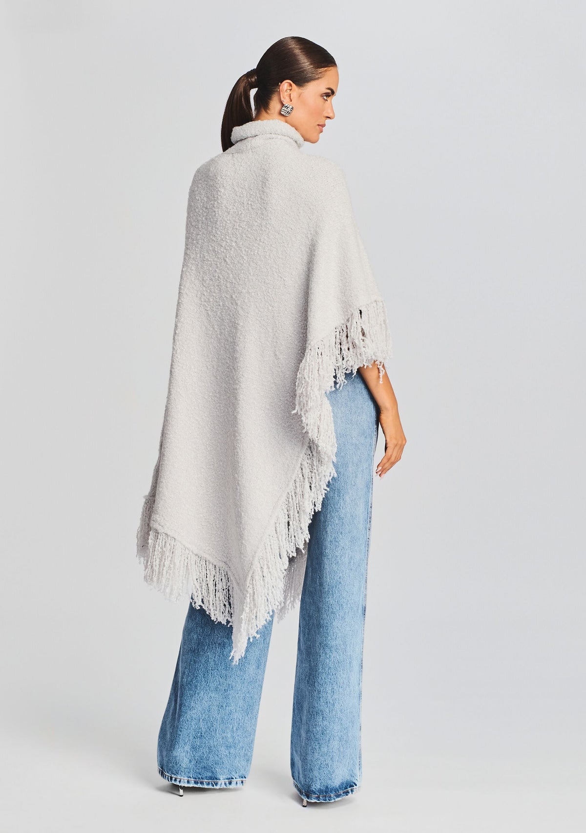 Frost Poncho by SEROYA in Silver, product image 4