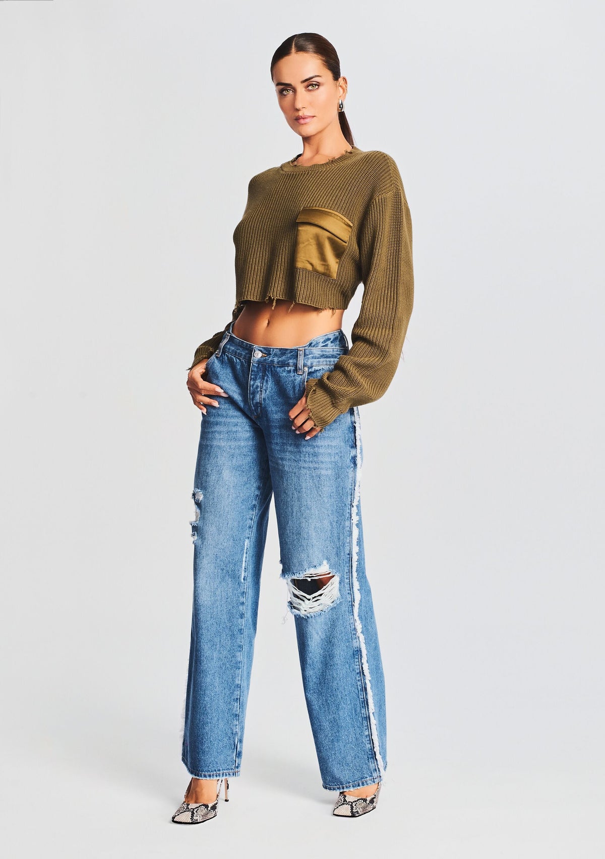 Mid Cropped Devin Sweater by SEROYA in Fort Greene, product image 5