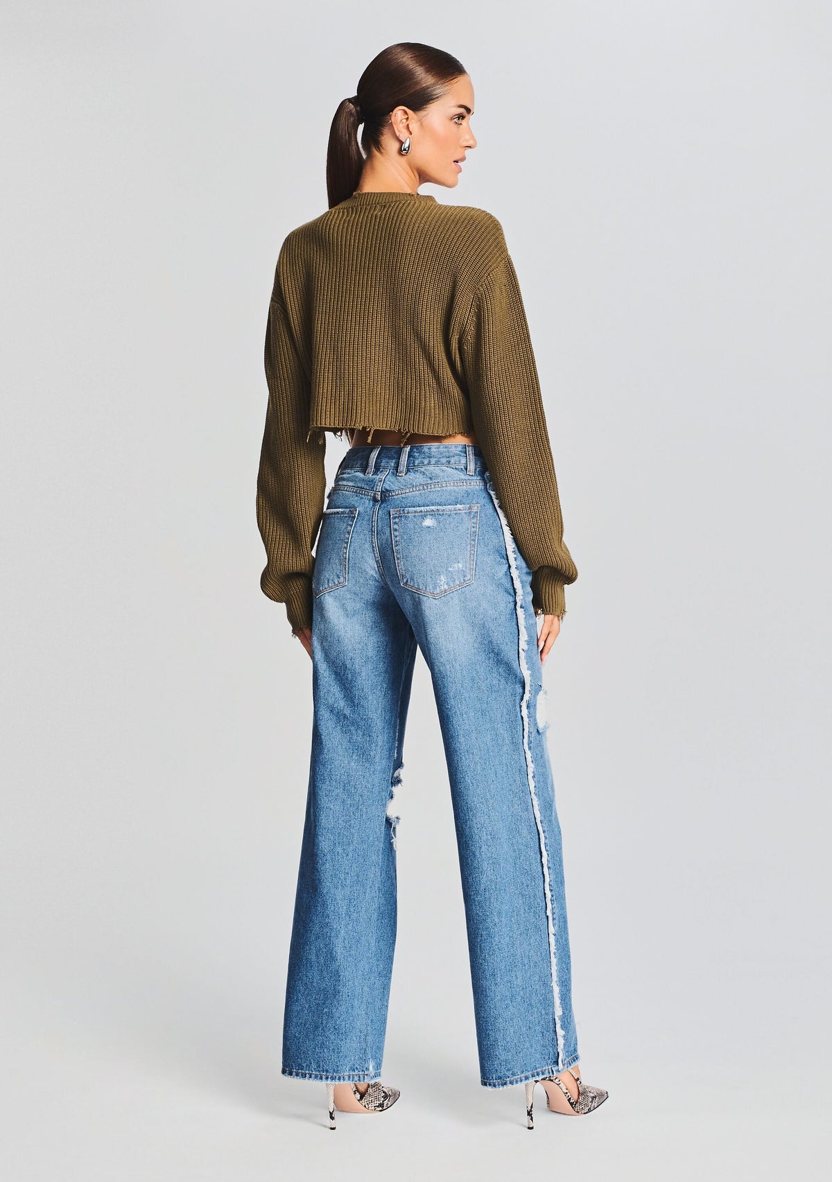 Mid Cropped Devin Sweater by SEROYA in Fort Greene, product image 4