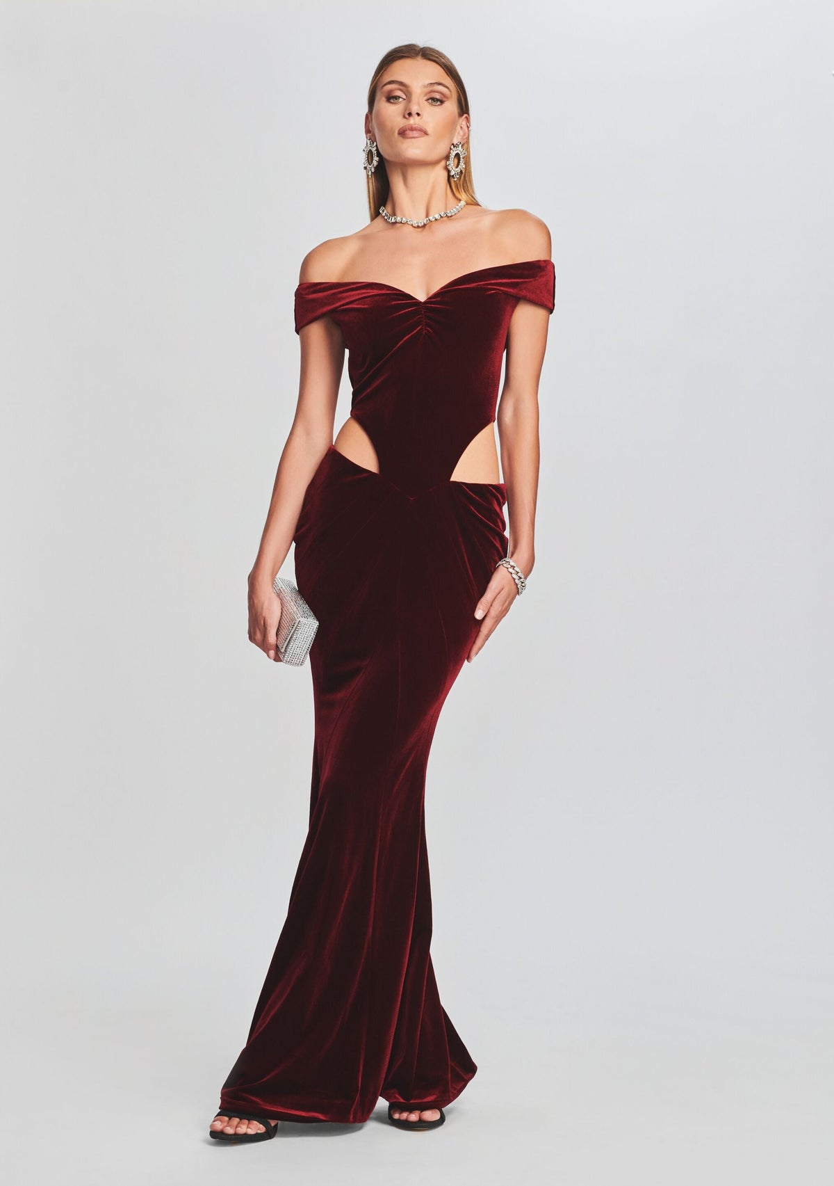 Giada Velvet Dress by retrofête in Burgundy, product image 2