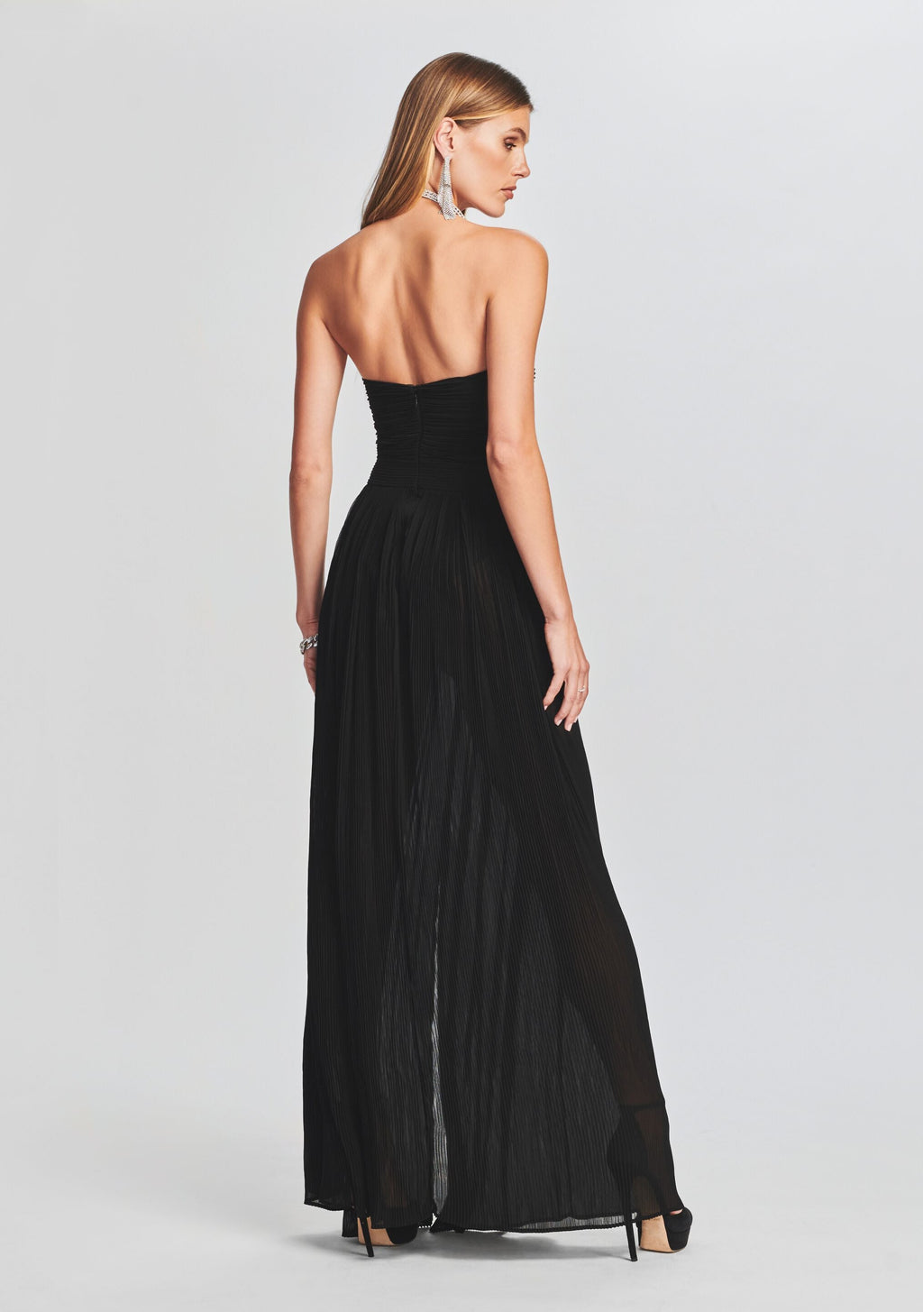 Carter Chiffon Dress by retrofête in Black, product image 4