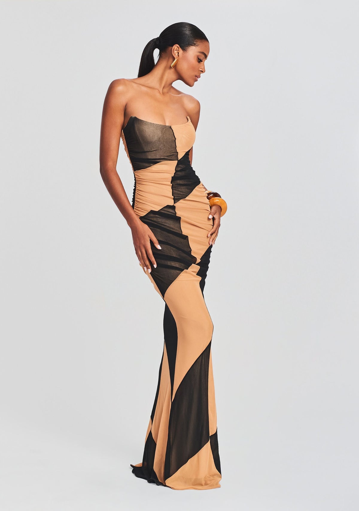 Ford Dress by retrofête in Black/Nude, product image 5