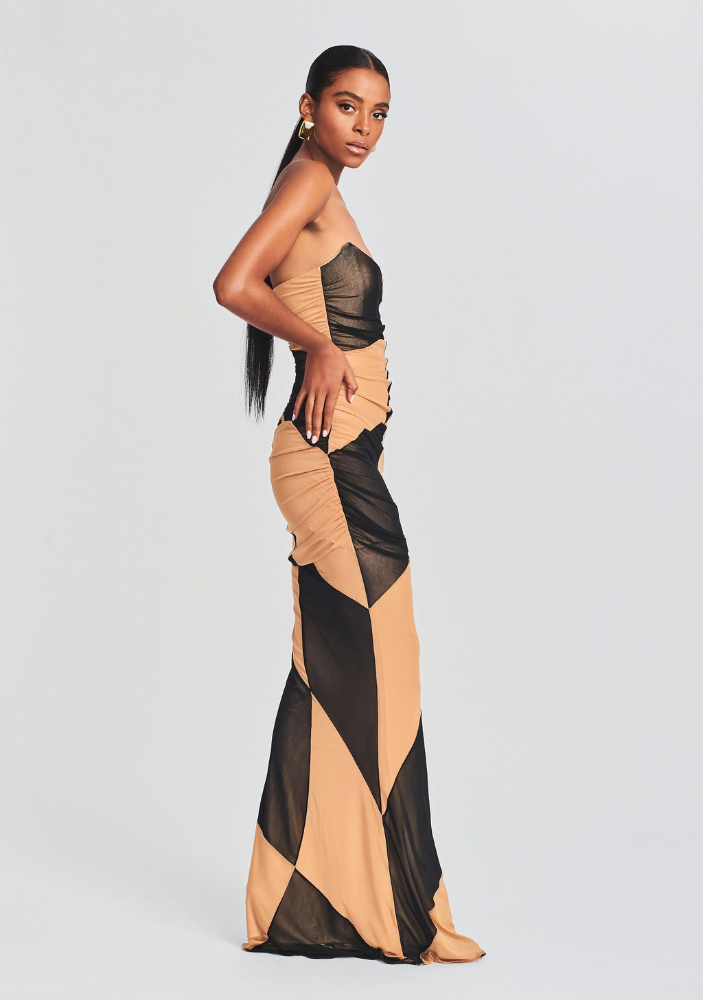 Ford Dress by retrofête in Black/Nude, product image 3