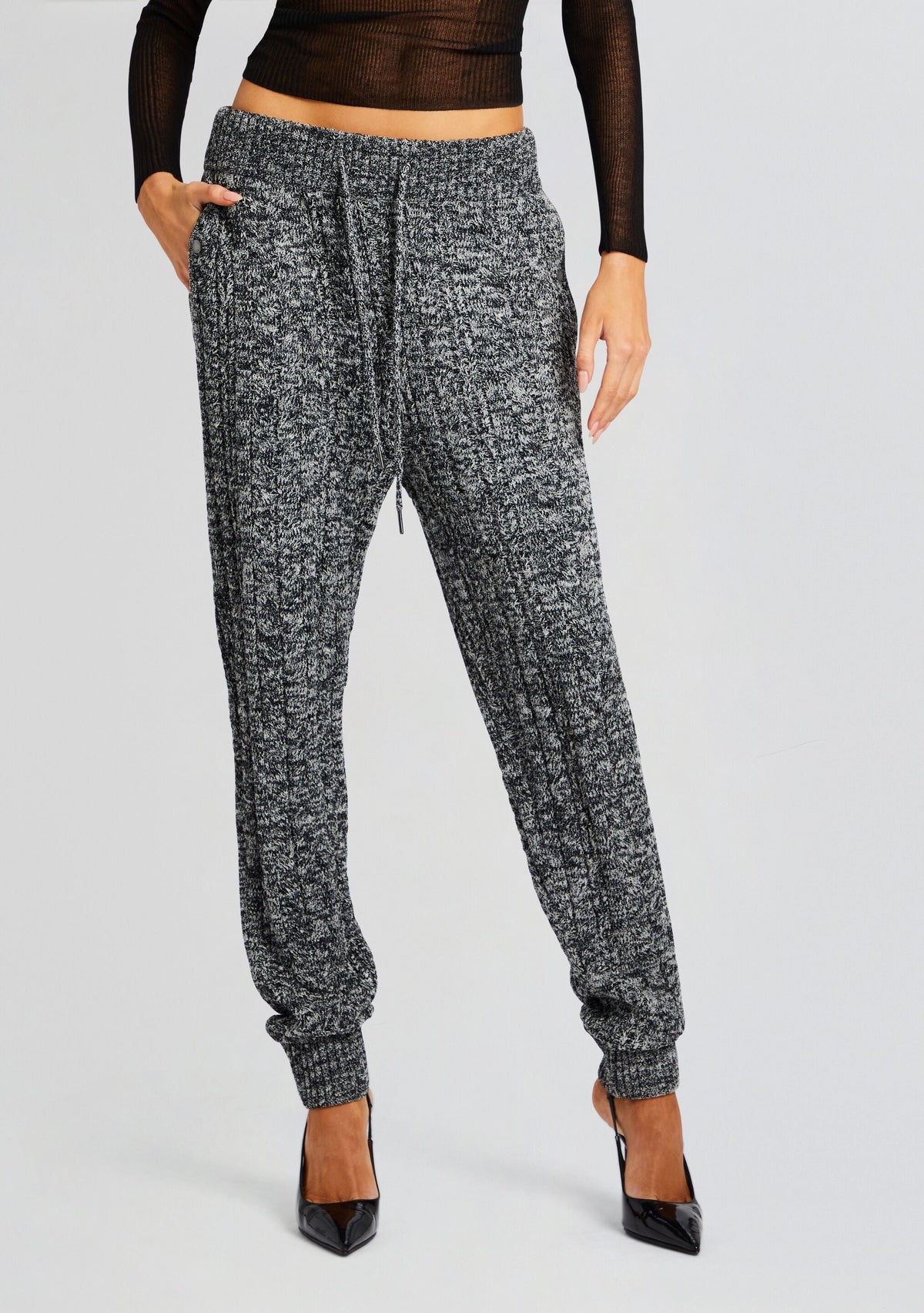 Lynx Jogger by SEROYA in Charcoal, product image 1