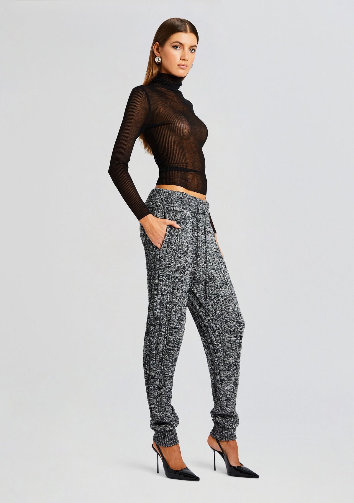 Lynx Jogger by SEROYA in Charcoal, product image 3
