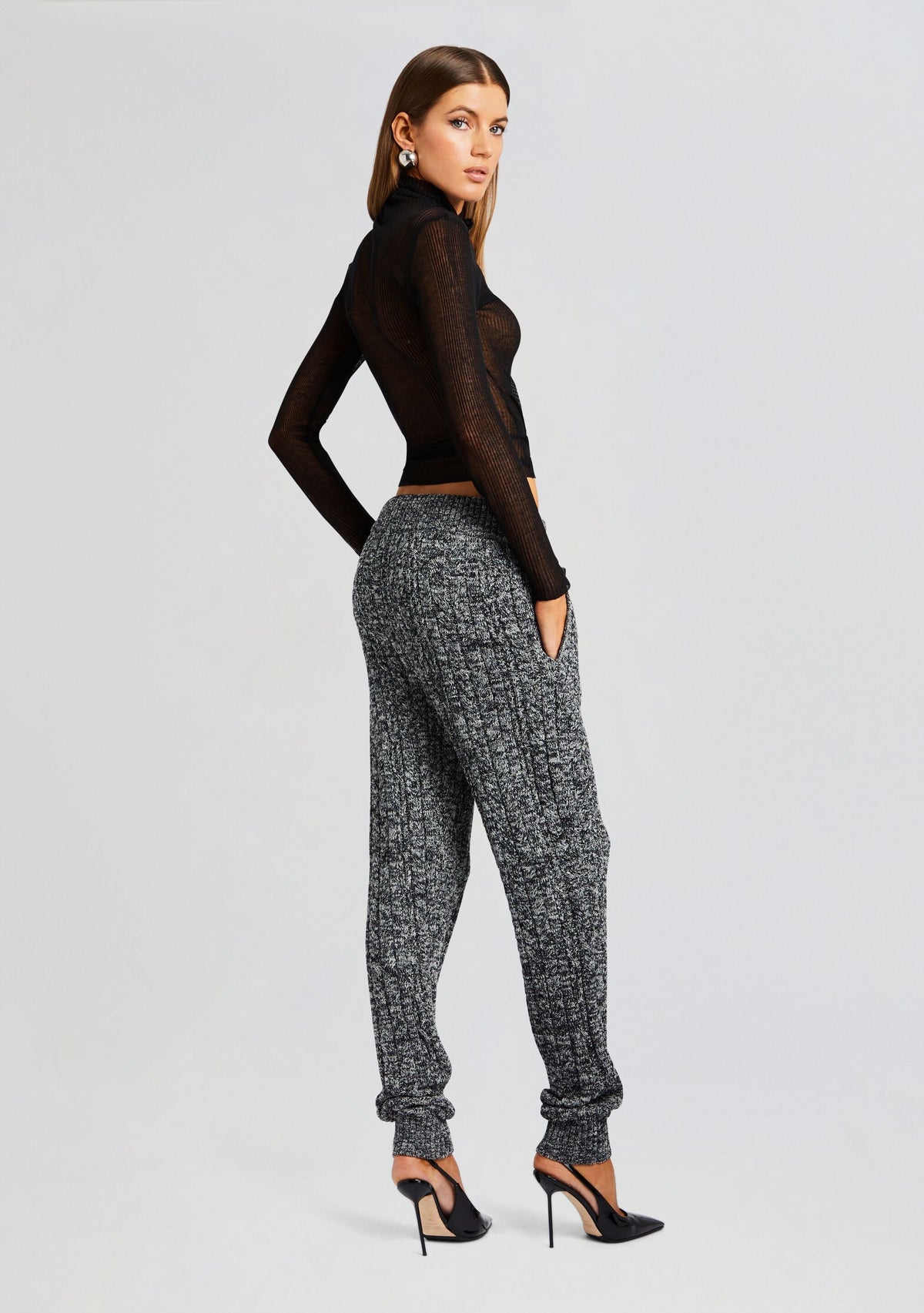 Lynx Jogger by SEROYA in Charcoal, product image 4