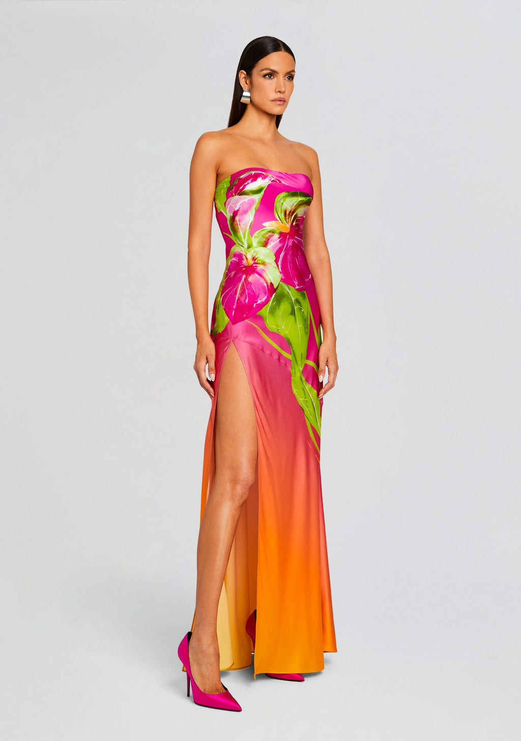 Aiyanna Dress by retrofête in Ombre Anthurium, product image 3