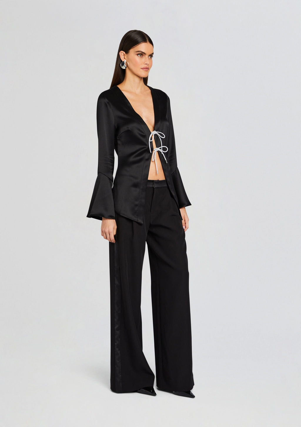 Svea Blouse by retrofête in Black, product image 3