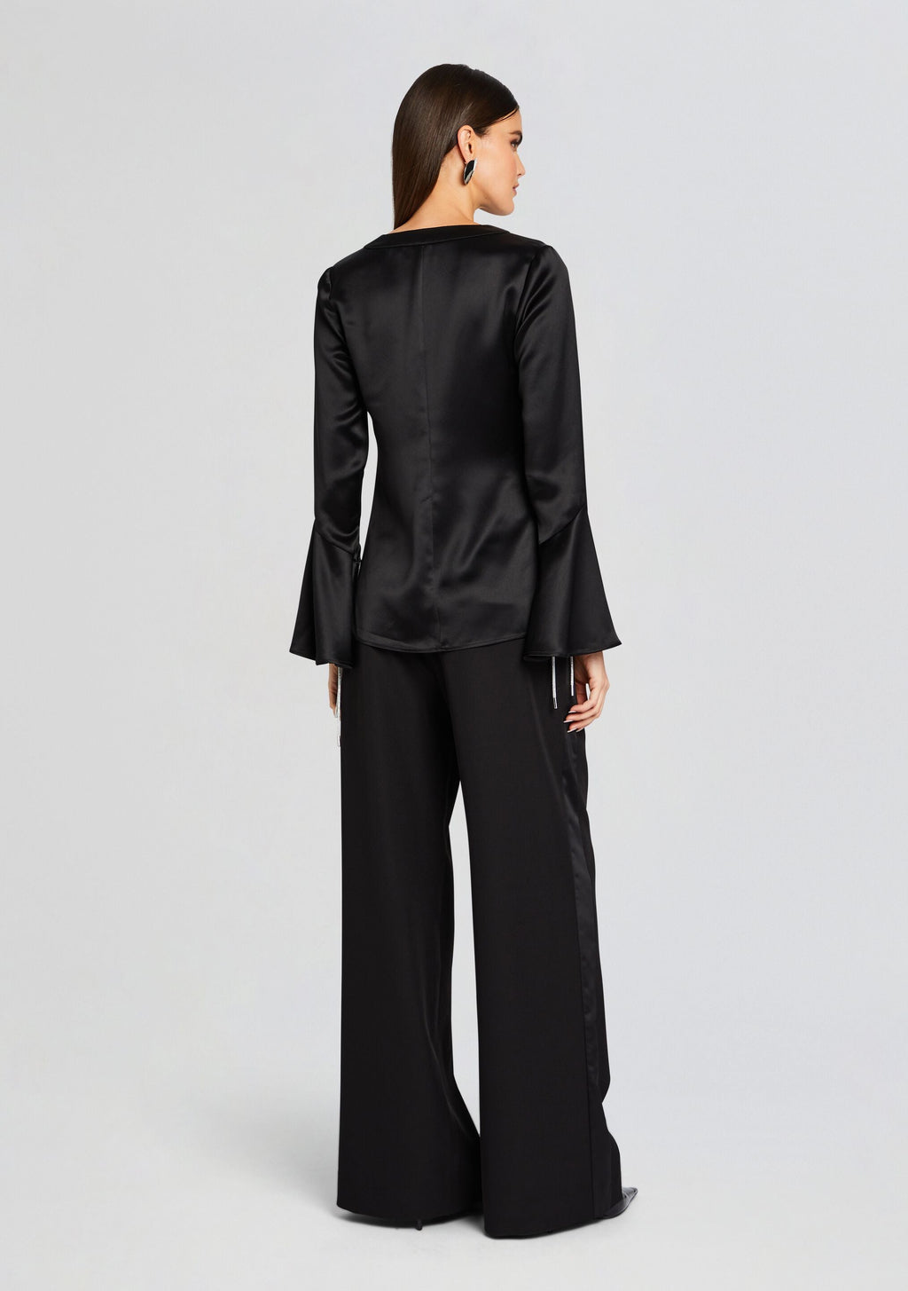 Svea Blouse by retrofête in Black, product image 4