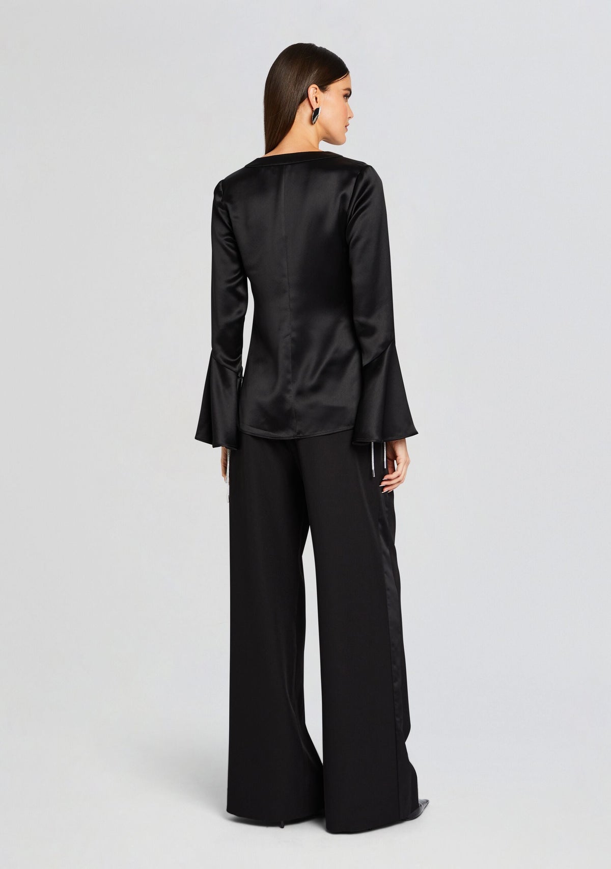 Svea Blouse by retrofête in Black, product image 4