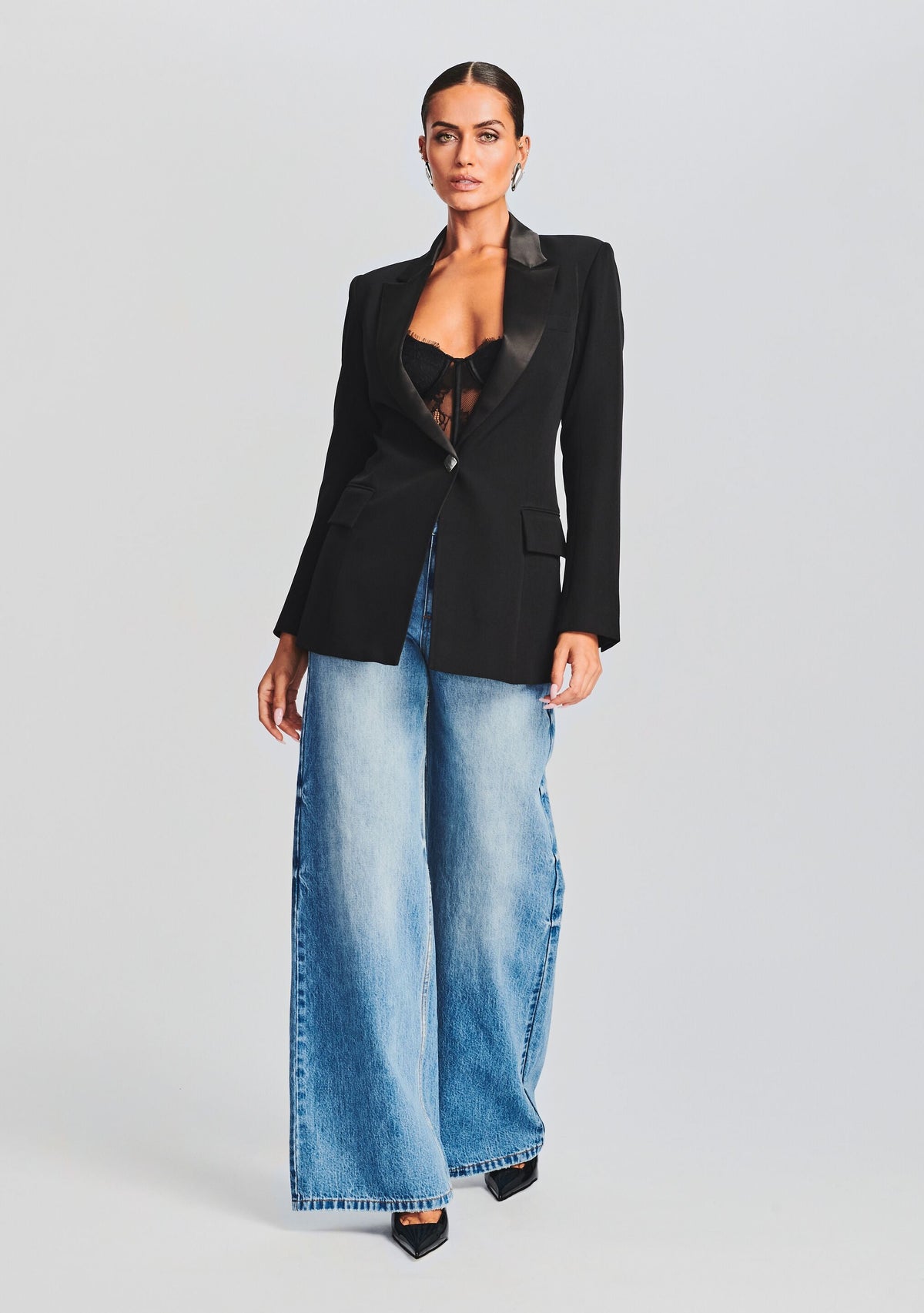Kristin Blazer by retrofête in Black, product image 5