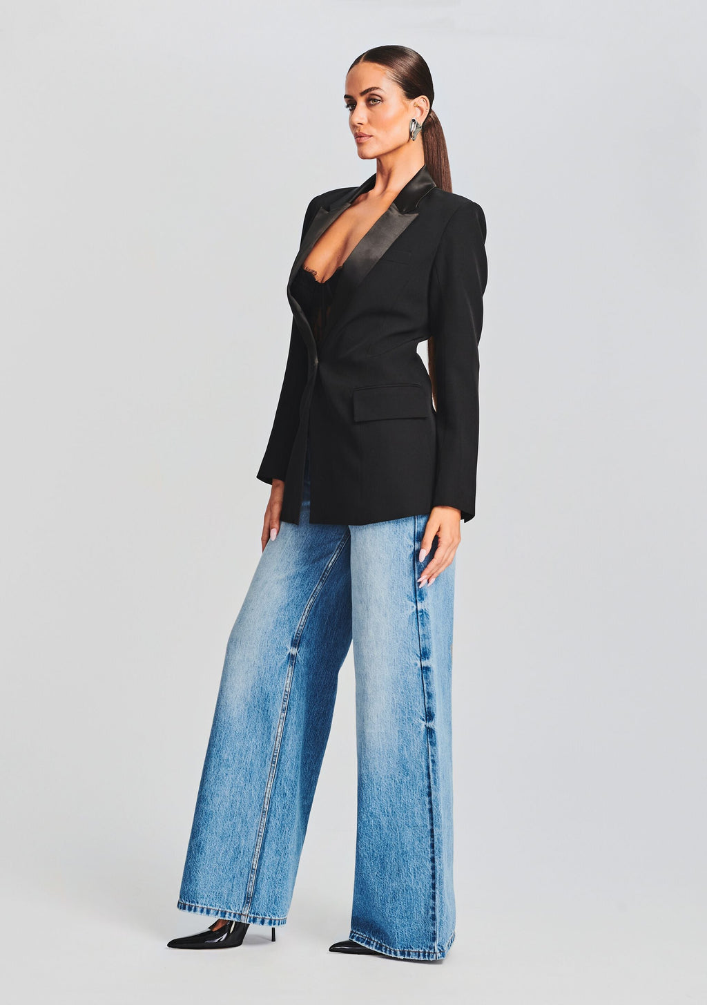 Kristin Blazer by retrofête in Black, product image 3