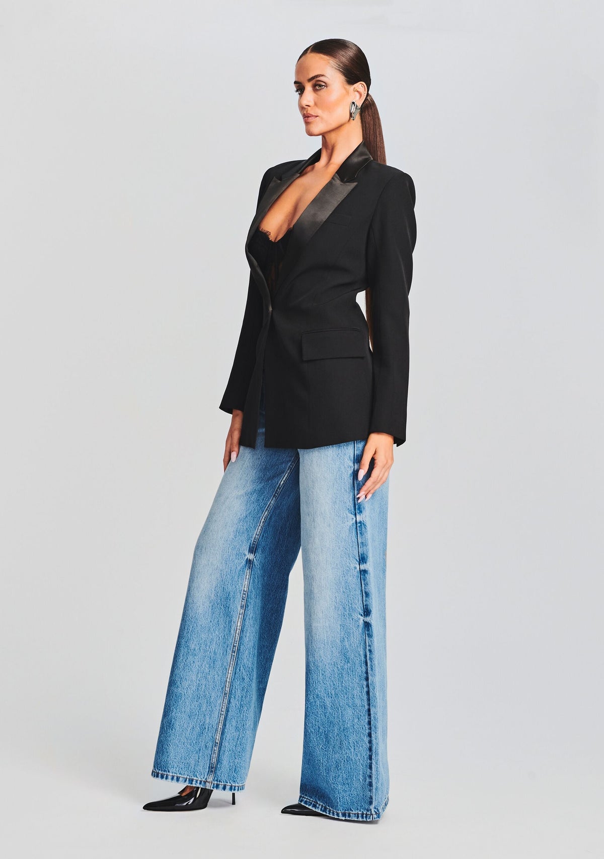 Kristin Blazer by retrofête in Black, product image 3
