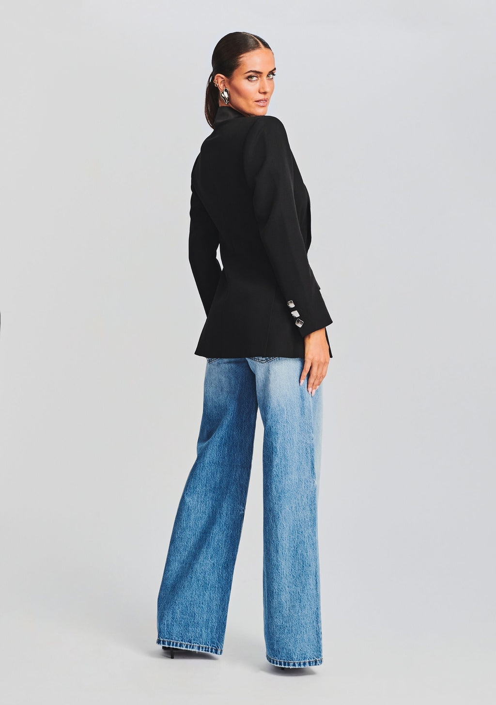Kristin Blazer by retrofête in Black, product image 4