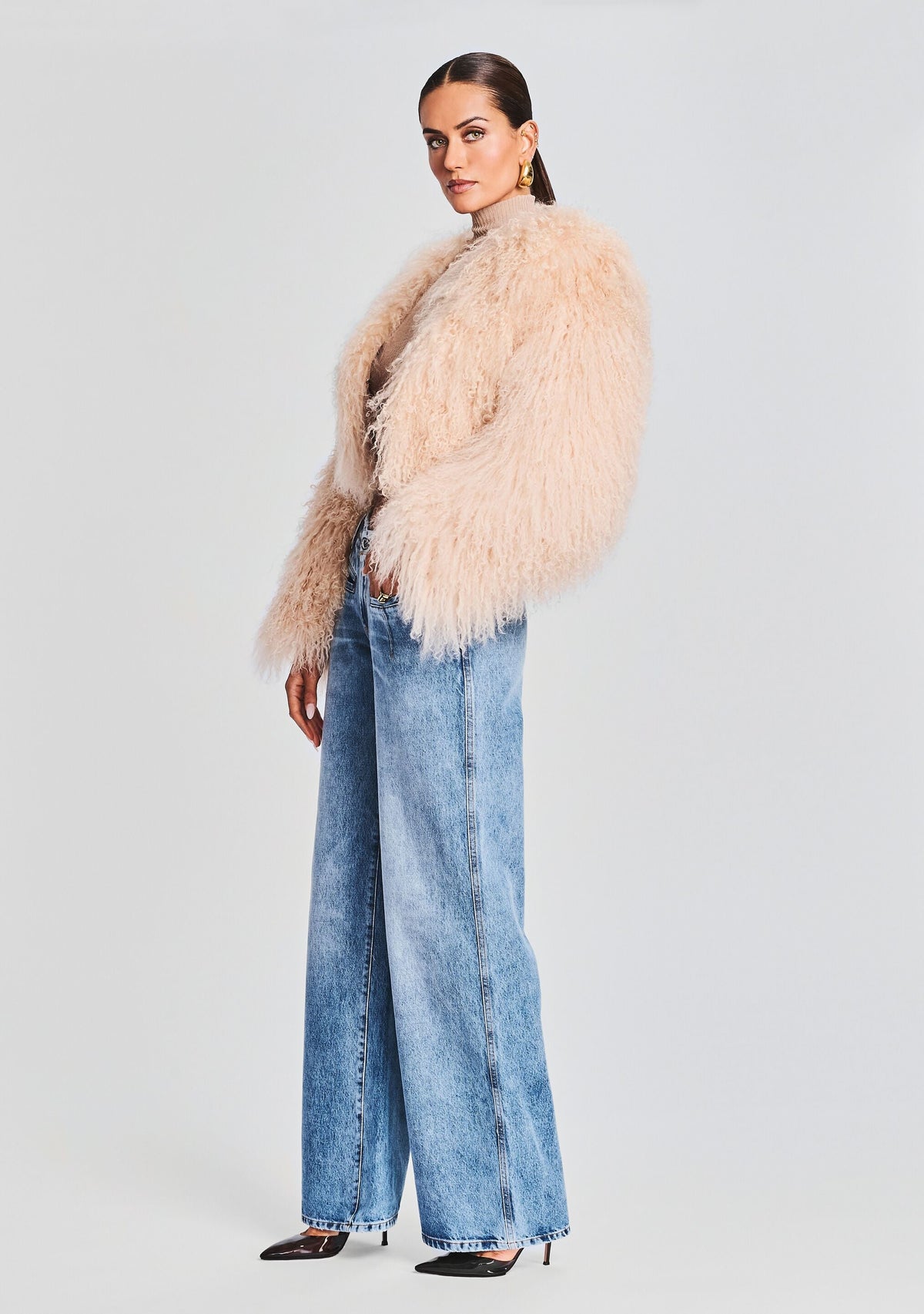 Luxe Jacket by retrofête in Tannin, product image 3