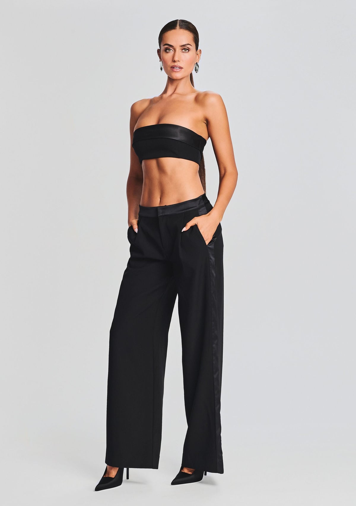 Mia Top by retrofête in Black, product image 2