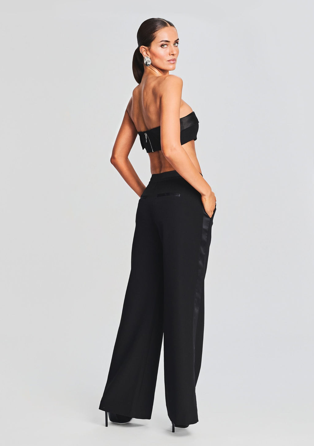Mia Top by retrofête in Black, product image 4