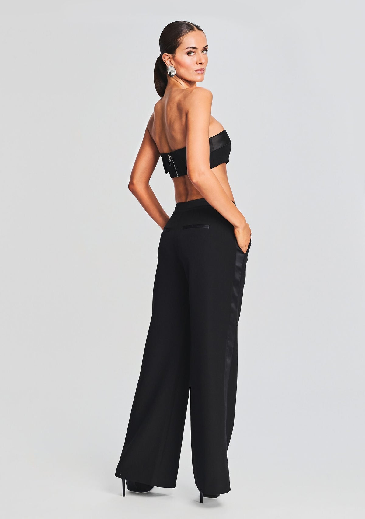 Mia Top by retrofête in Black, product image 4