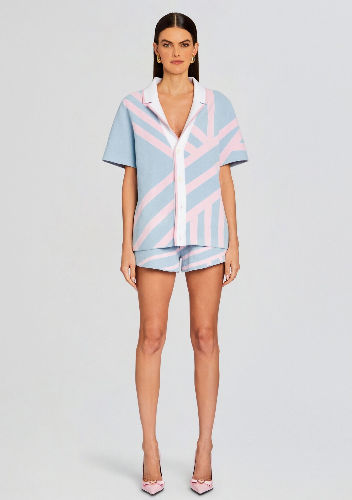 Beau Short by SEROYA in Jacquard Blue/Pink, product image 5