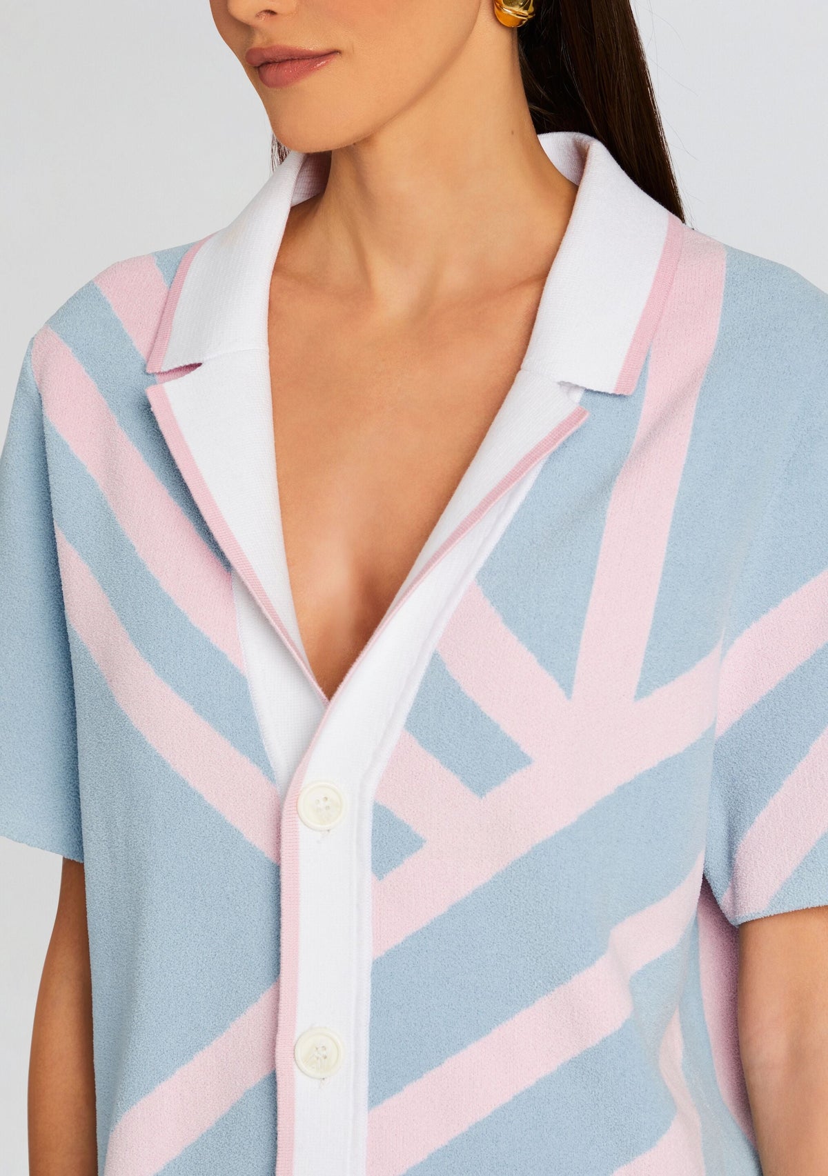 Lei Shirt by SEROYA in Jacquard Blue/Pink, product image 2