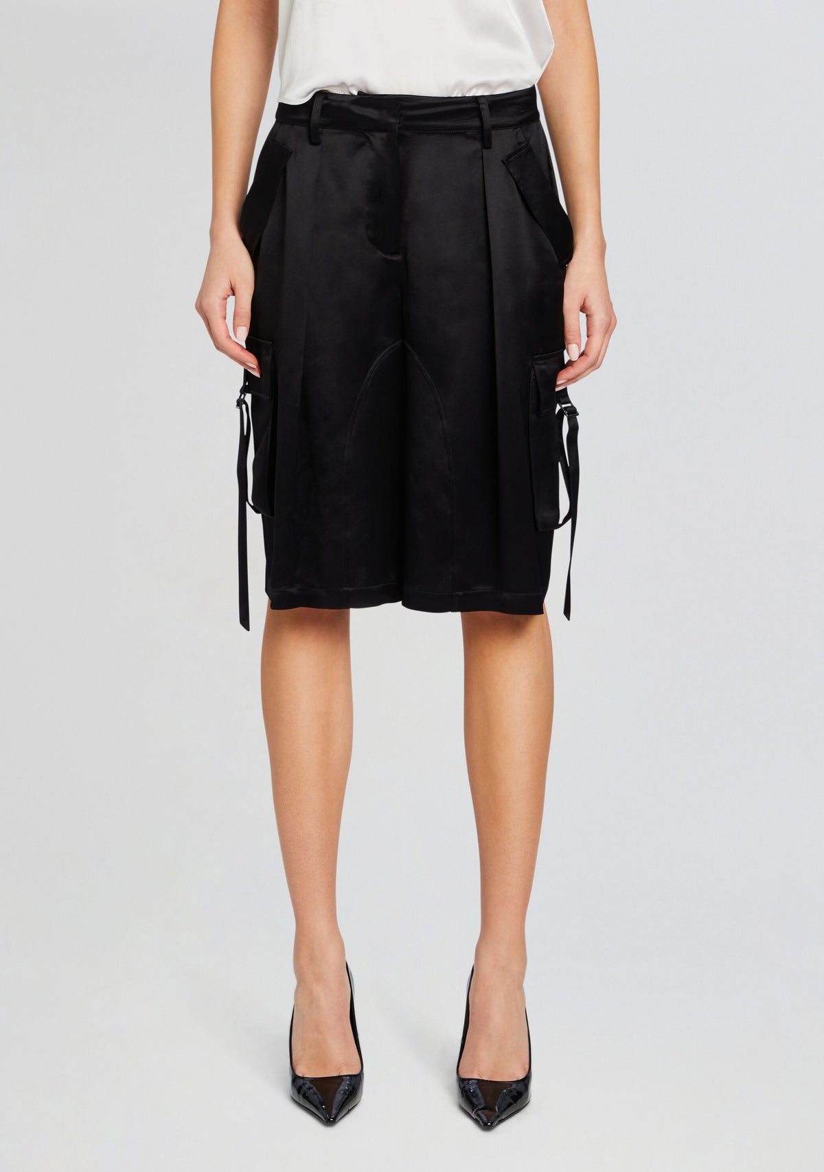 Mae Cargo Short by retrofête in Black, product image 1
