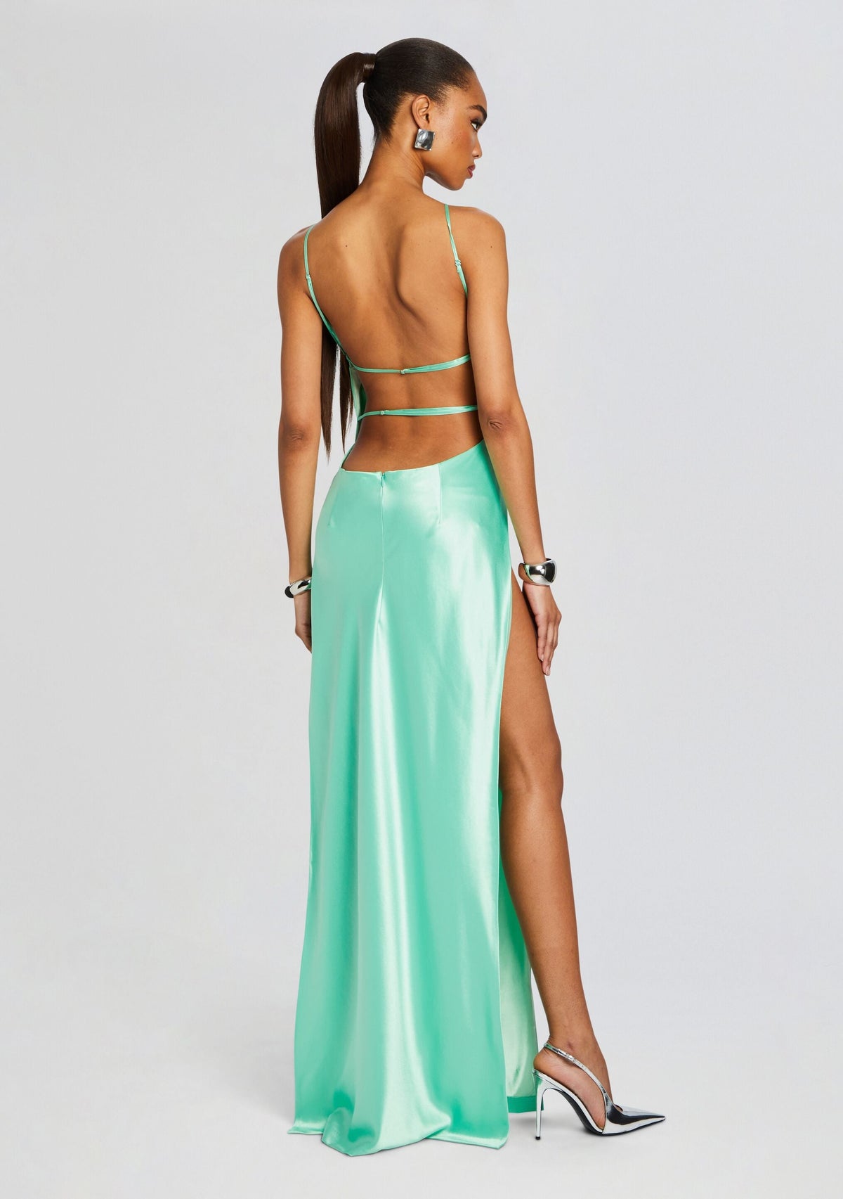 Nyssa Dress by retrofête in Pistachio, product image 4