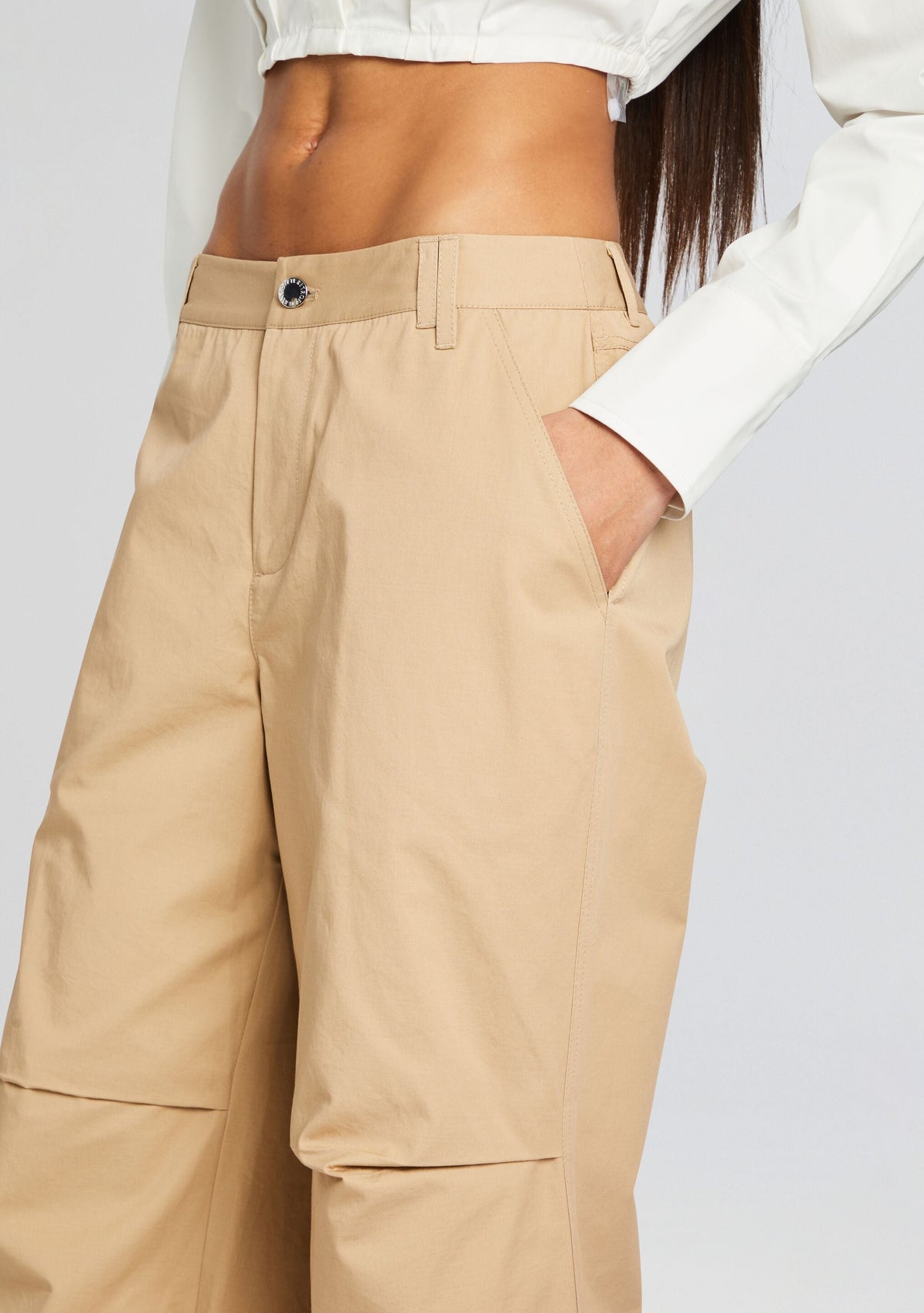 Twila Pant by retrofête in Sand, product image 2