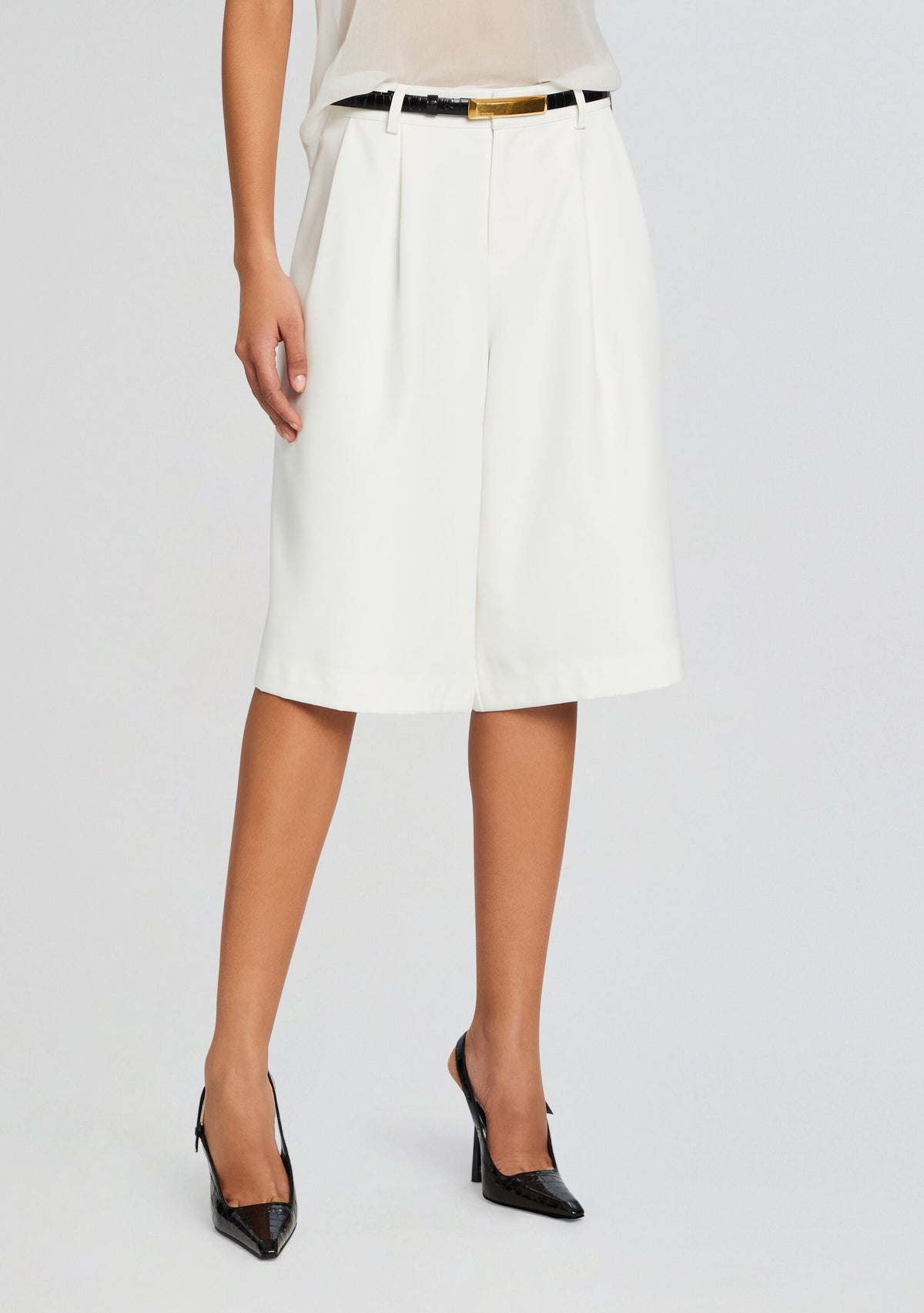 Alyson Short by retrofête in White, product image 1