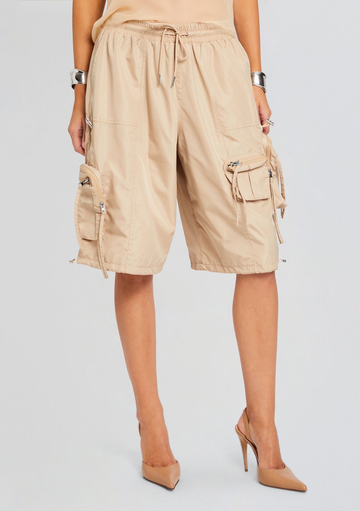 Alba Cargo Short by SEROYA in oxford, product image 1