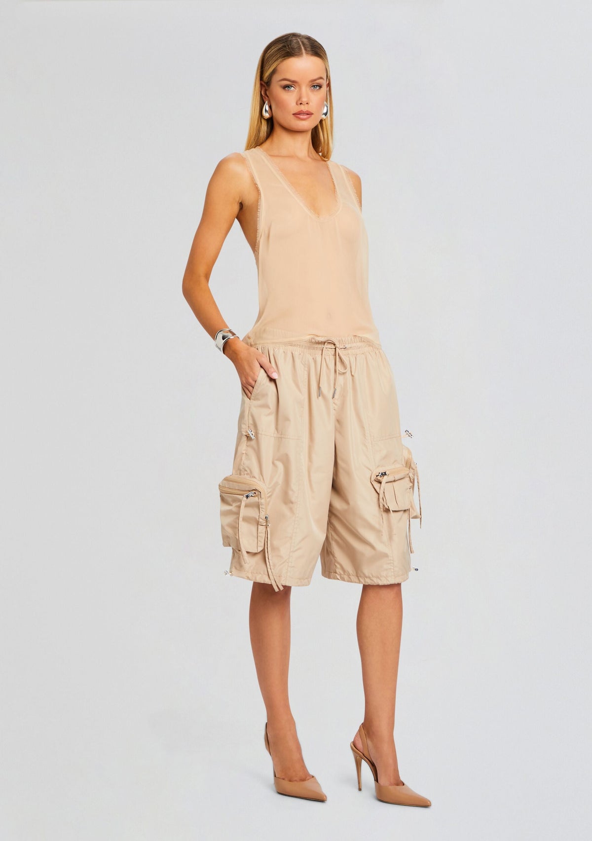 Alba Cargo Short by SEROYA in oxford, product image 3