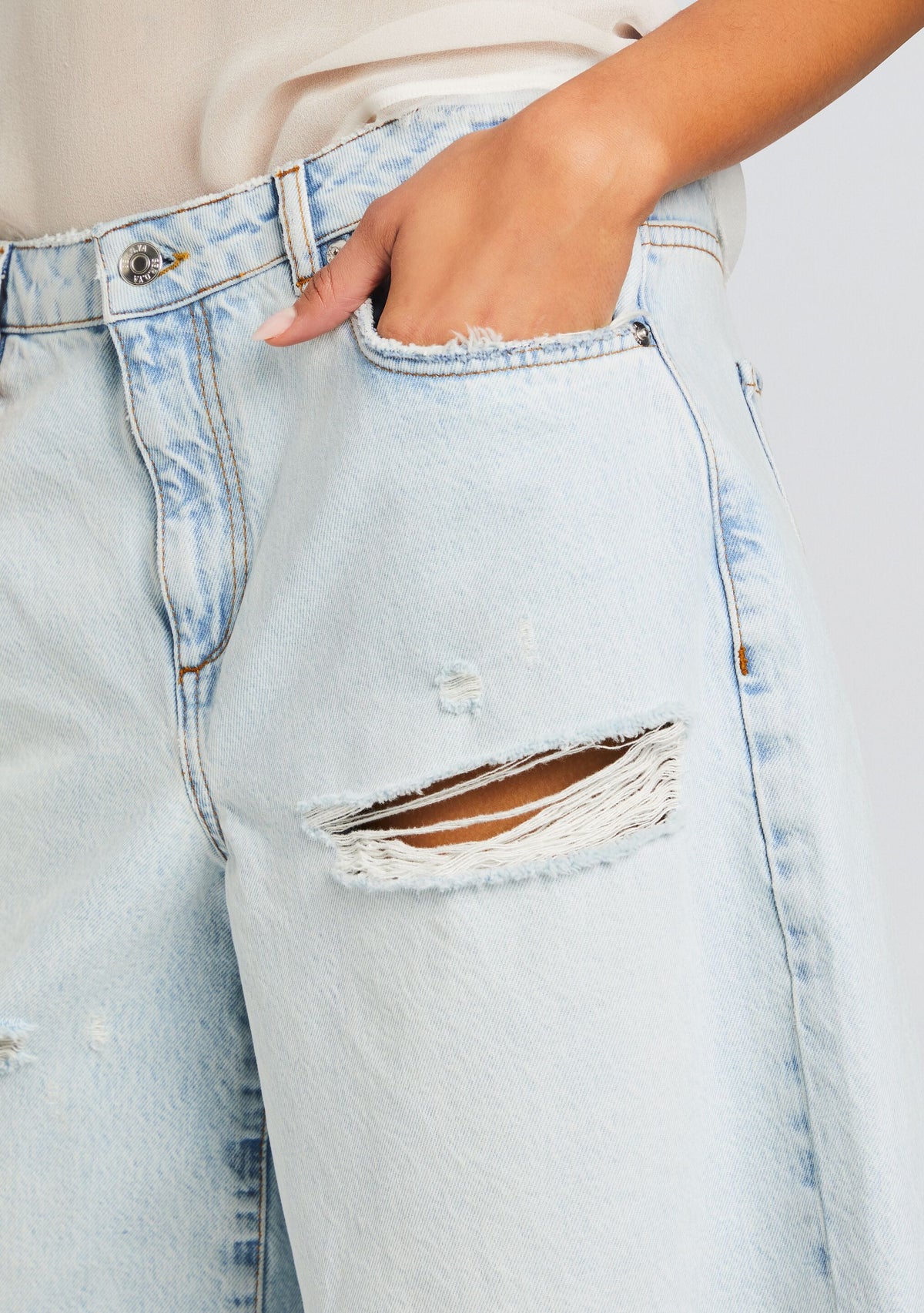 Belinda Short by SEROYA in Iceberg, product image 2