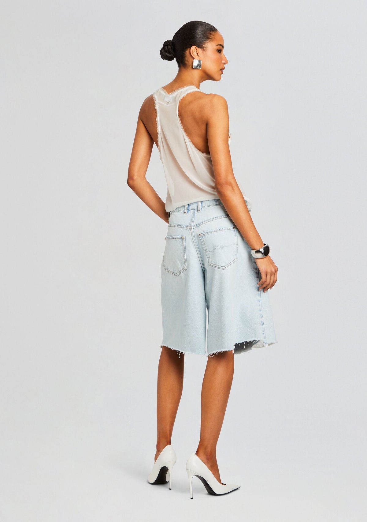 Belinda Short by SEROYA in Iceberg, product image 4