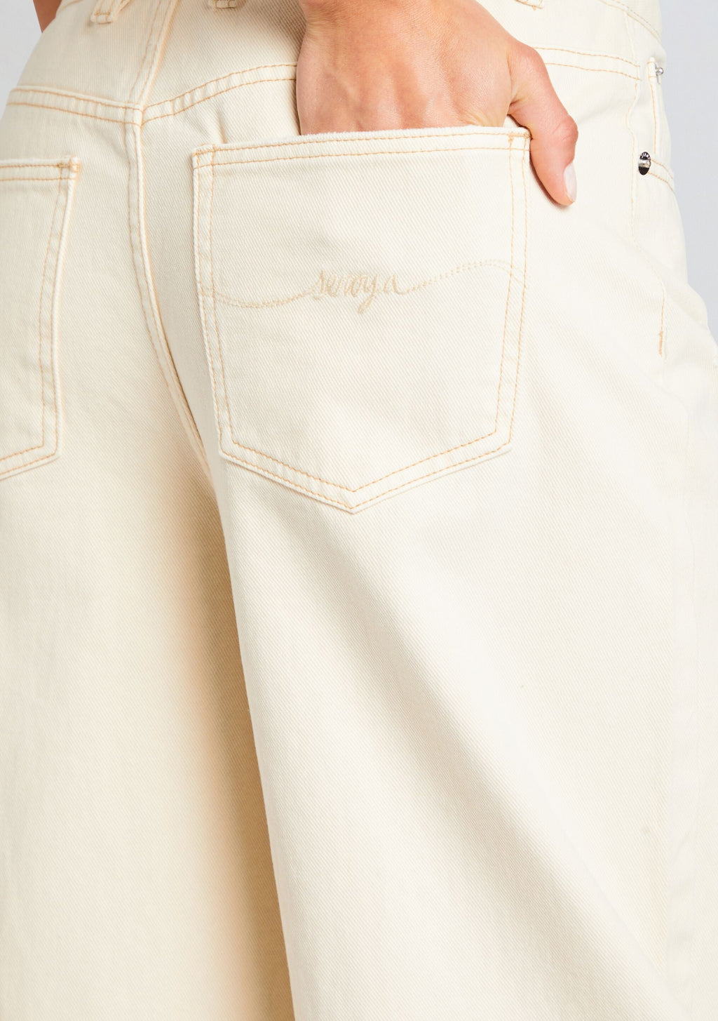 Ashley Barrel Jean by SEROYA in Bone, product image 5