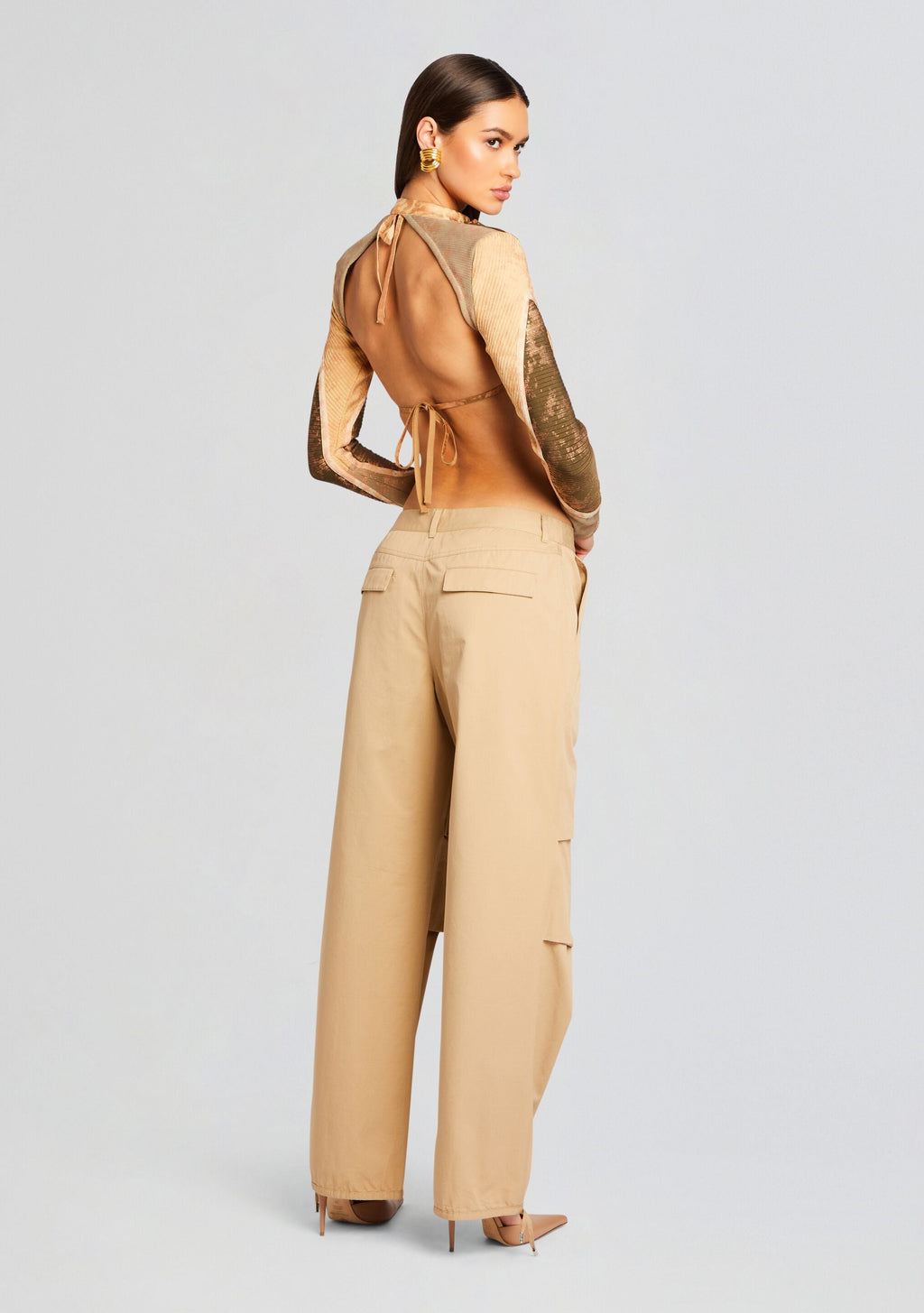 Hera Shrug by retrofête in Coated Sand Dust, product image 4