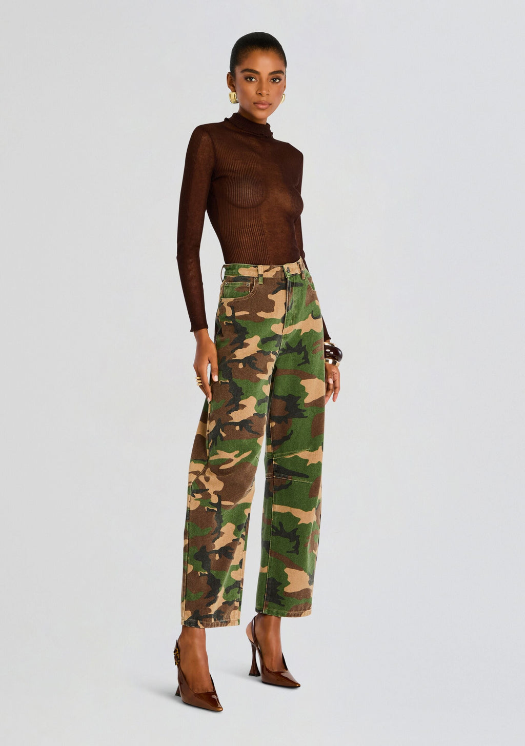 Marbel Mid Rise Barrel Jean by SEROYA in Camo Canvas, product image 3