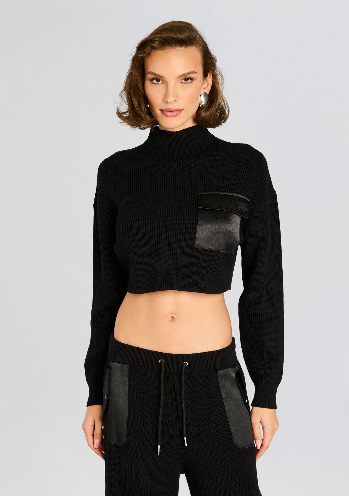 Donna Mid Cropped Sweater by SEROYA in Black, product image 1