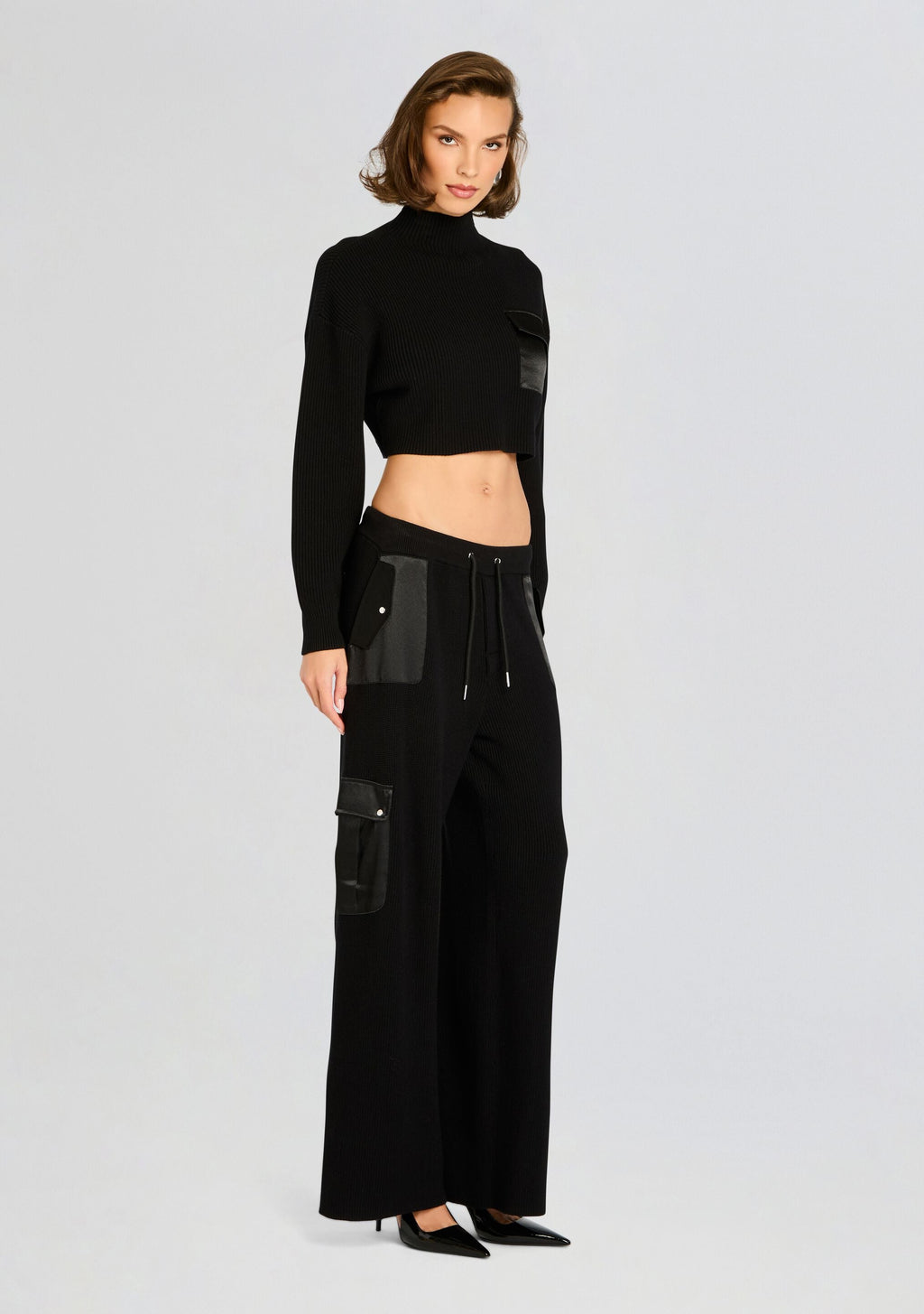 Donna Mid Cropped Sweater by SEROYA in Black, product image 3
