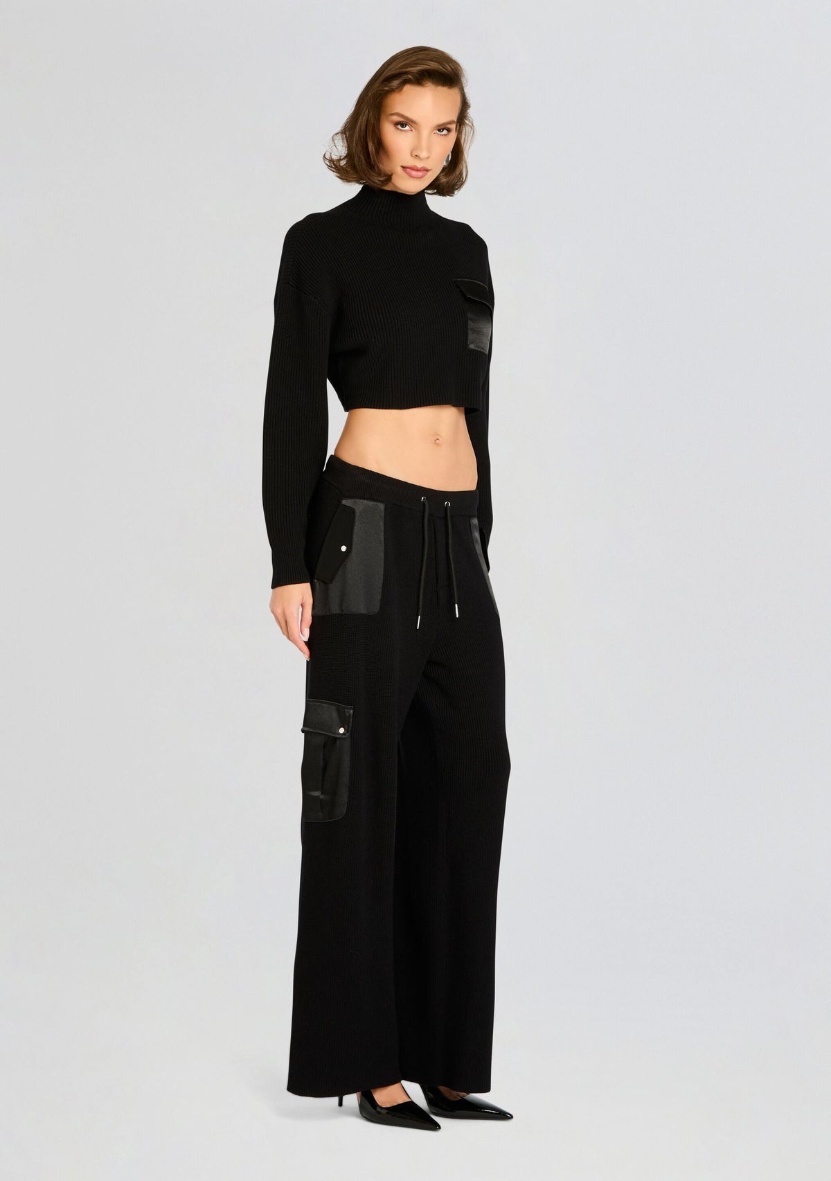 Donna Mid Cropped Sweater by SEROYA in Black, product image 3
