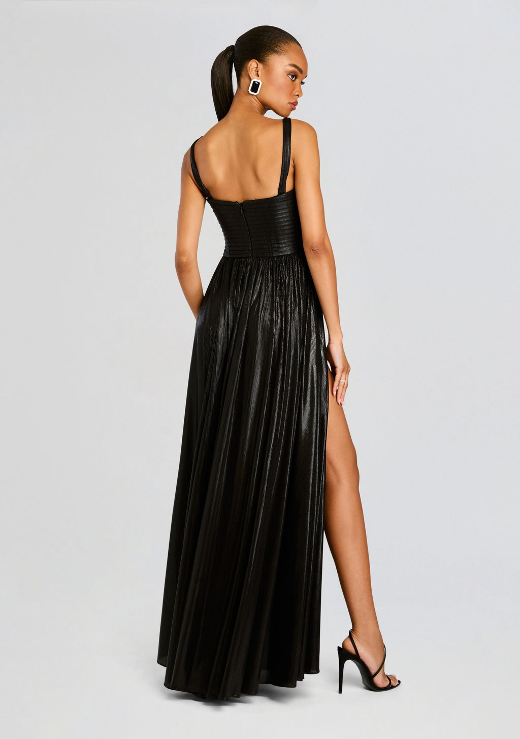 Yvonne Dress by retrofête in Metallic Black, product image 5