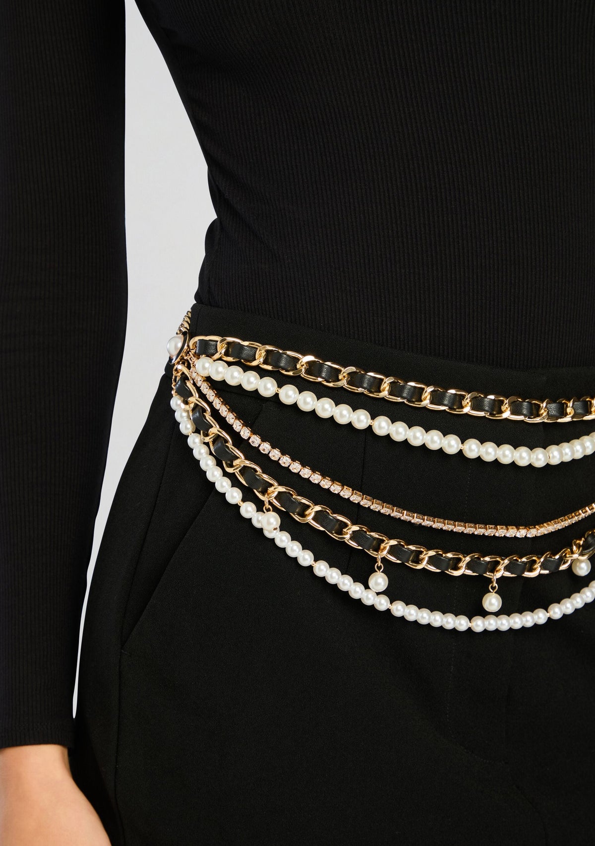 Sonya Pearl Chain Belt by retrofête in Gold, product image 3