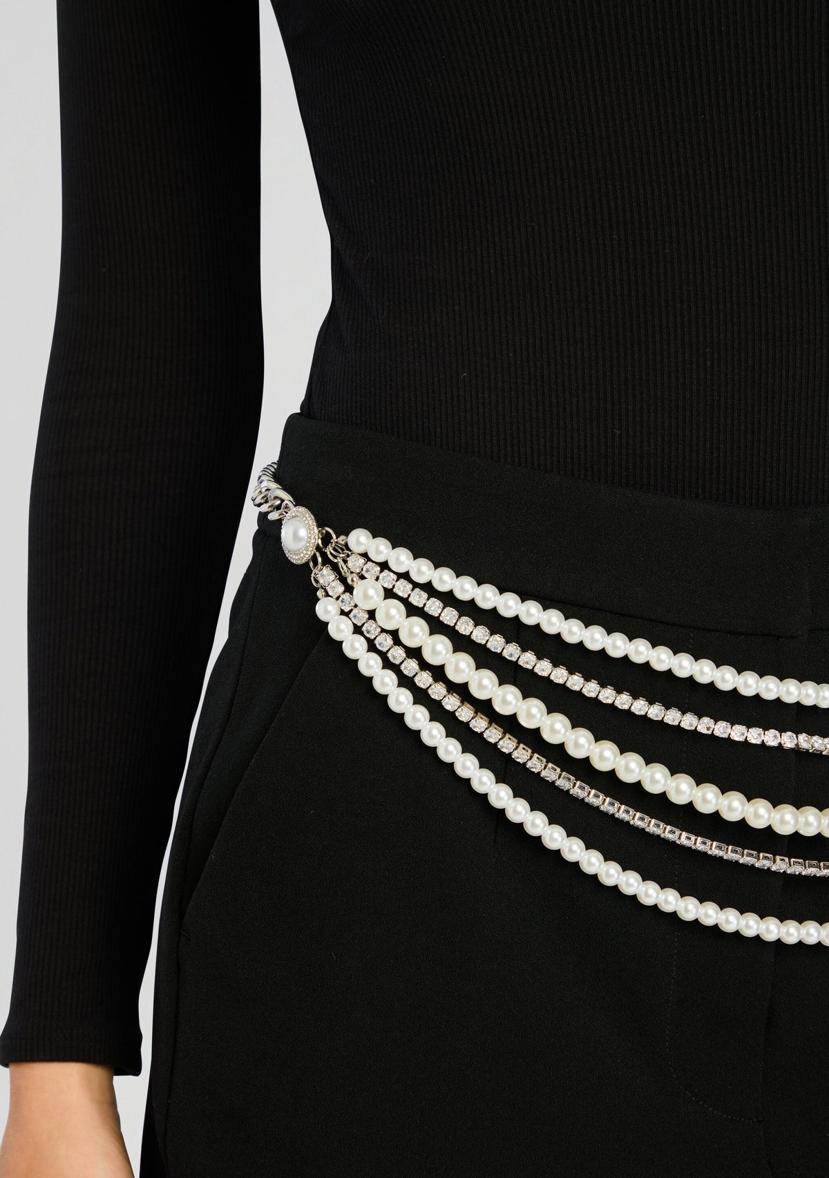 Chloe Pearl Chain Belt by retrofête in Silver, product image 3