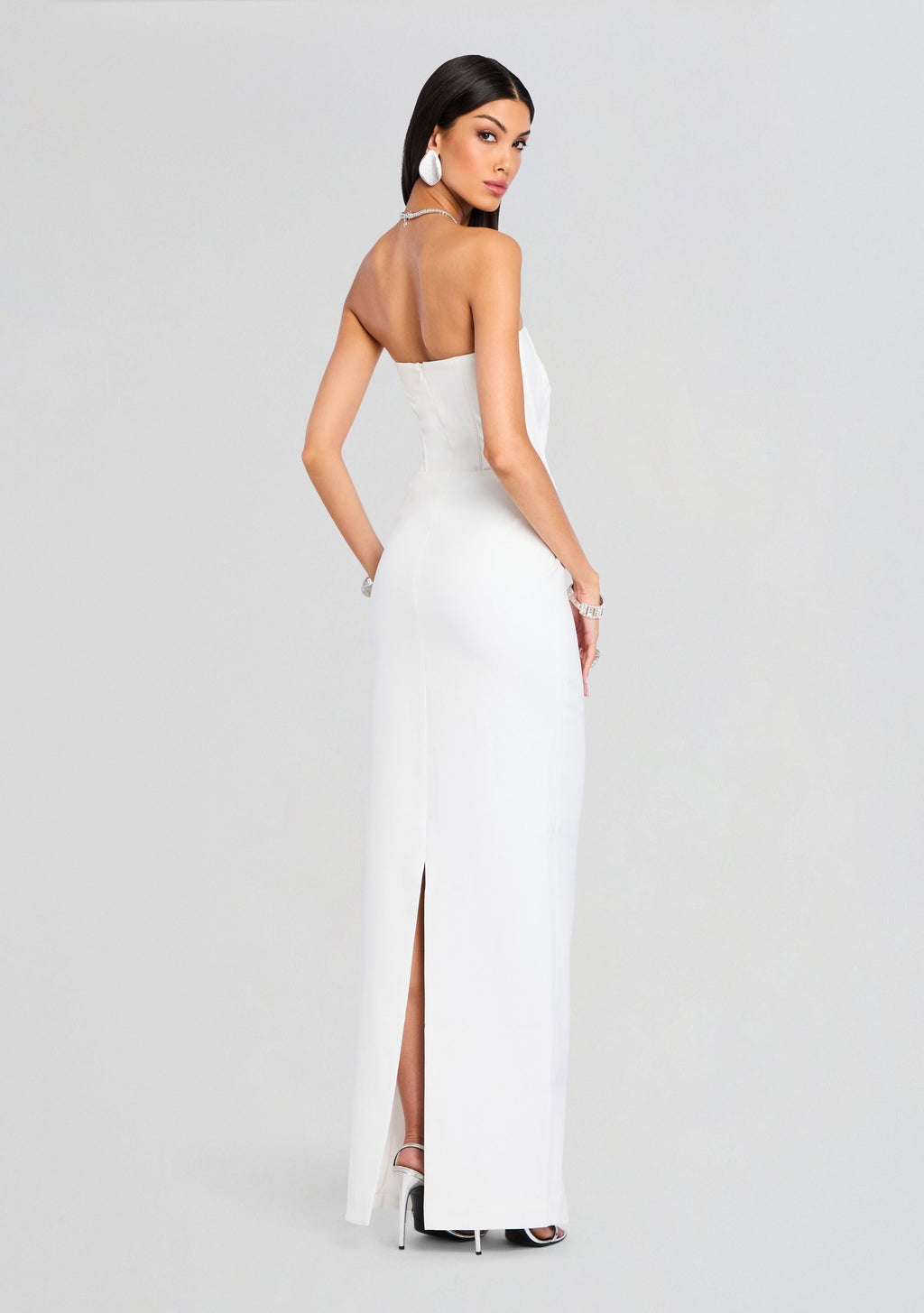 Luna Dress by retrofête in White, product image 4