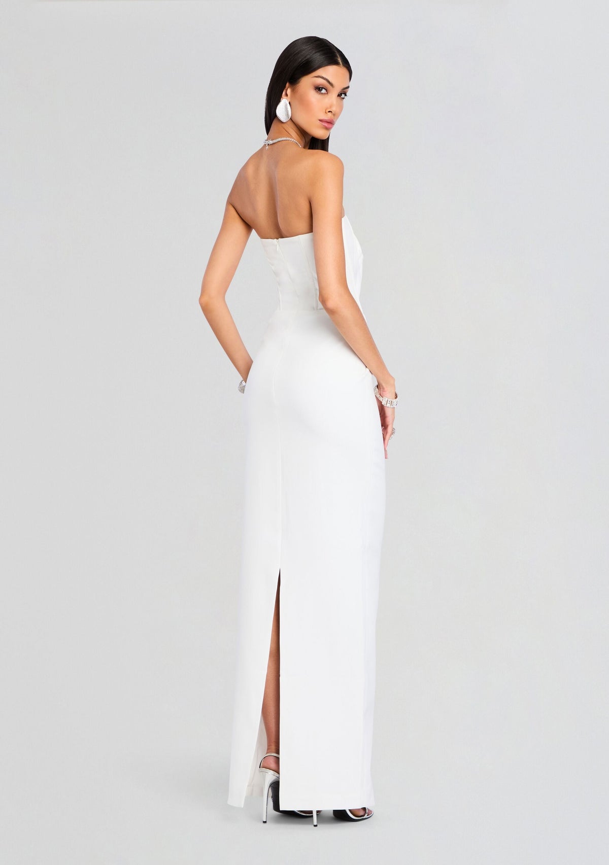 Luna Dress by retrofête in White, product image 4